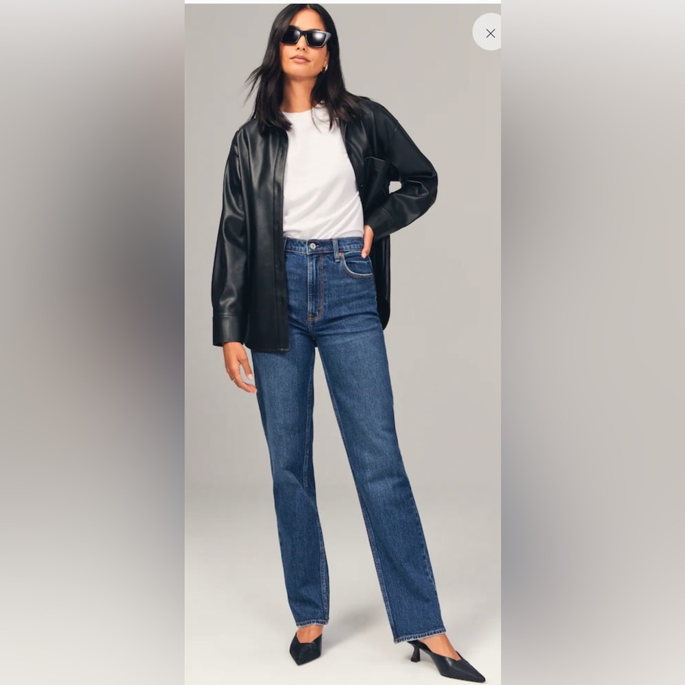 Abercrombie Ultra High Rise 90s Straight Jean